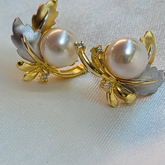 18k Two Tone Solid Gold Pearl Earrings - Picture 2 of 9